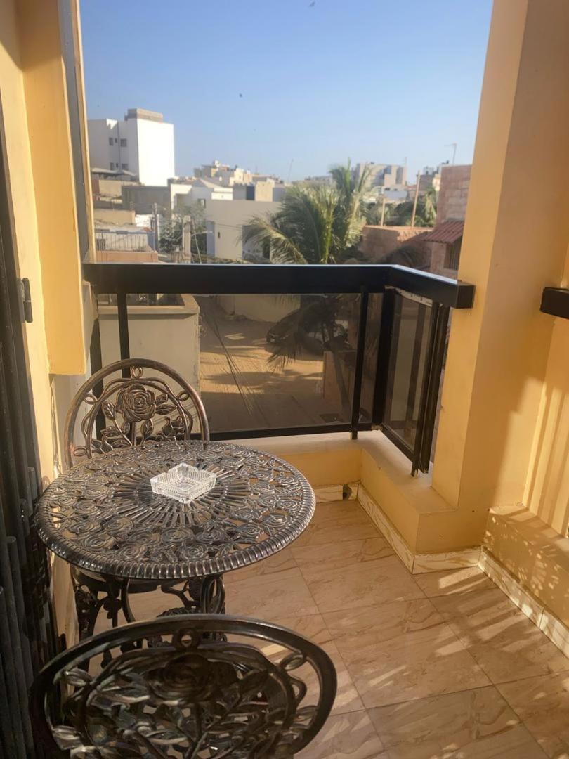 Residence Adja Binta Kane Sour Dakar Extérieur photo
