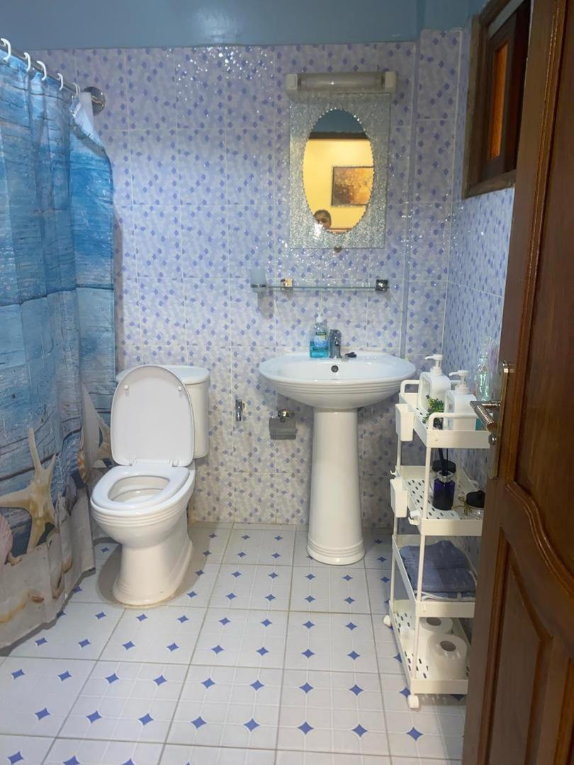 Residence Adja Binta Kane Sour Dakar Extérieur photo